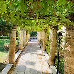 Sine Tempore 4*