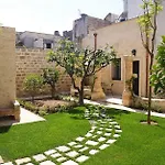 Couette-café Sine Tempore 4*