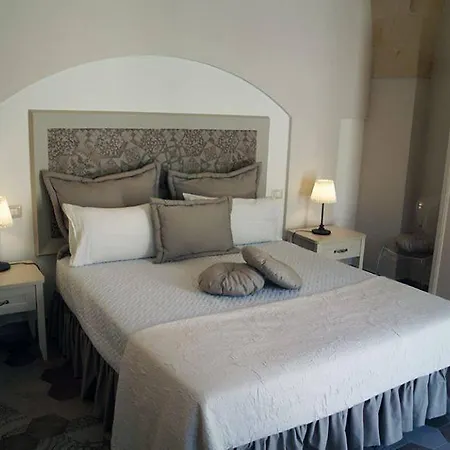 Couette-café Sine Tempore 4*