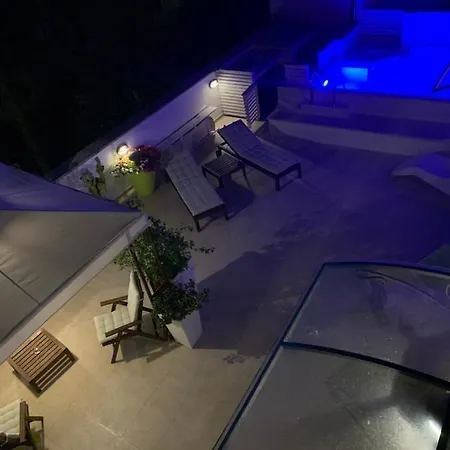 Sine Tempore Couette-café